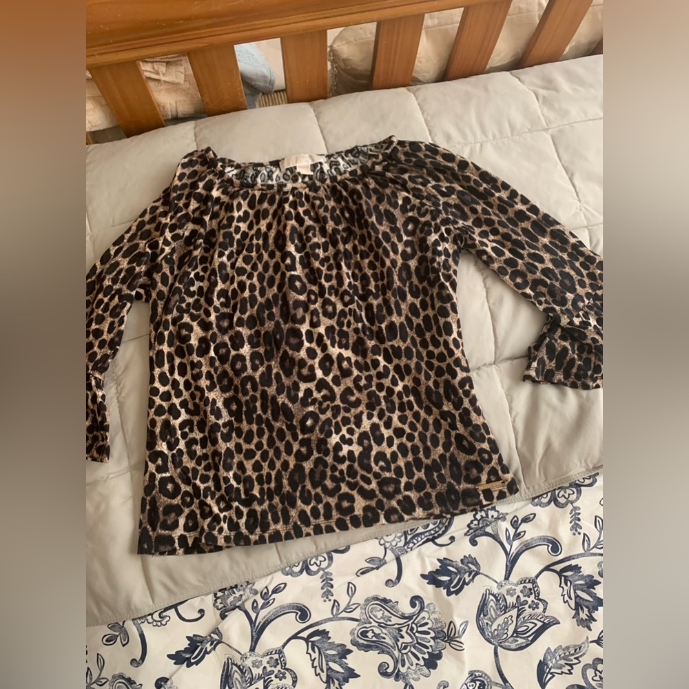 Size S Leopard print Top - Picture 3 of 3